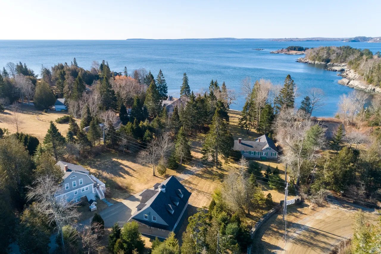 Maine Vacation Rental of the Week – 10 Beauchamp Point Rd, Rockport, Maine