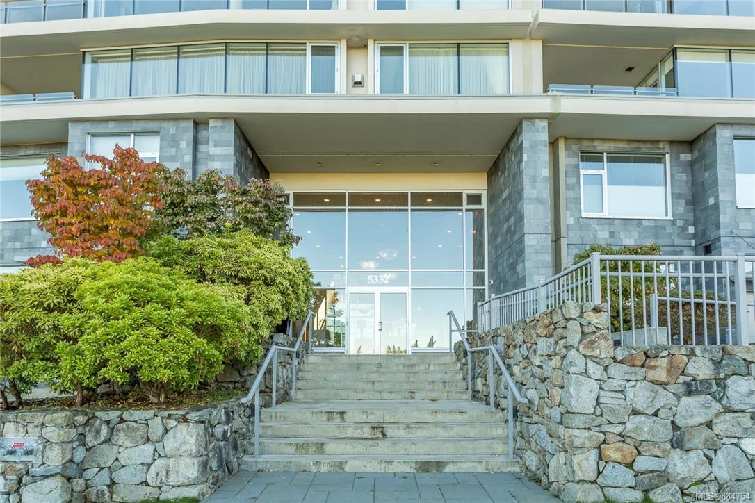 303-5332 Sayward Hill Cres