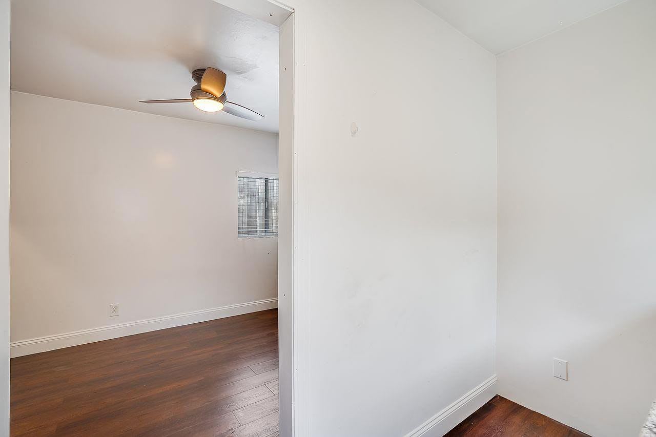 1426 Kenneth St