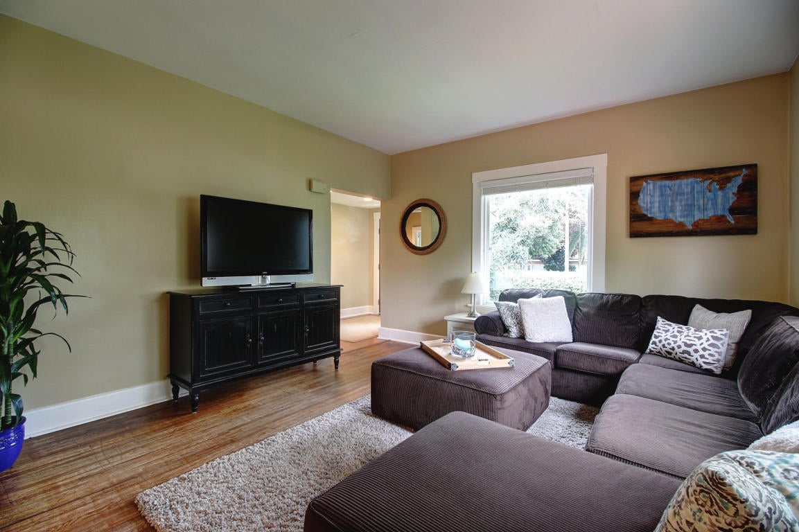 2434 Fletcher Ave