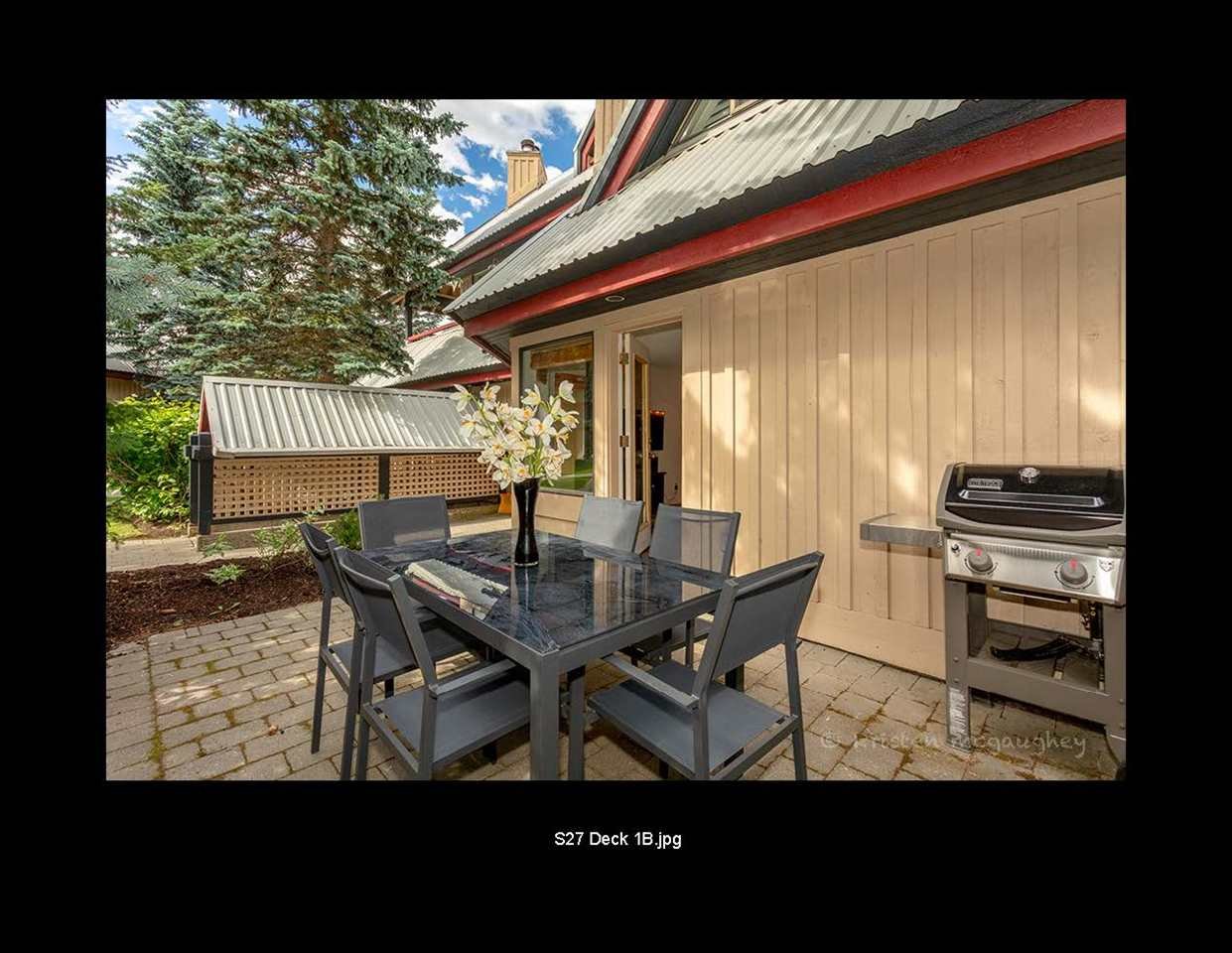 27-4637 Blackcomb Wy