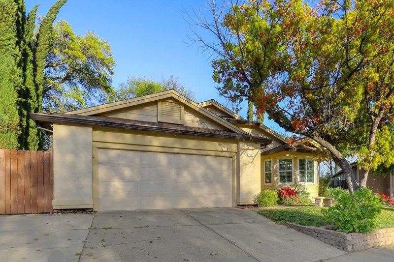 8332 Crestshire Circle