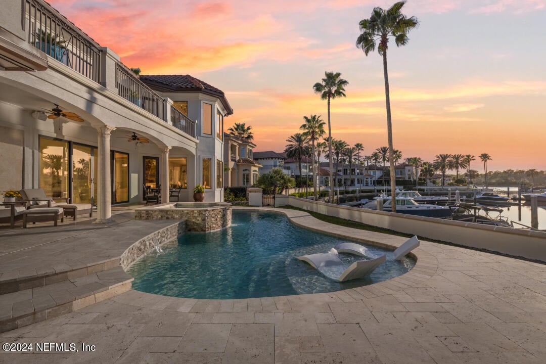 100 Harbourmaster Ct