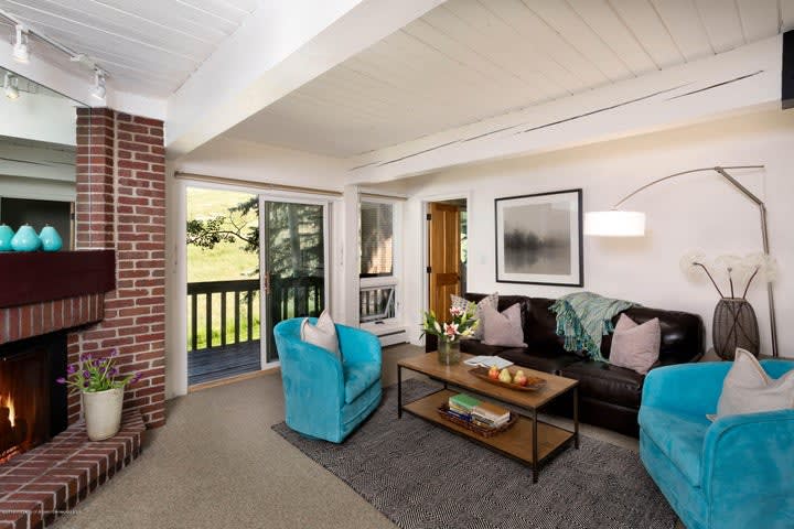 70 Gallun Lane 206