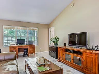 459 Honeysuckle Dr