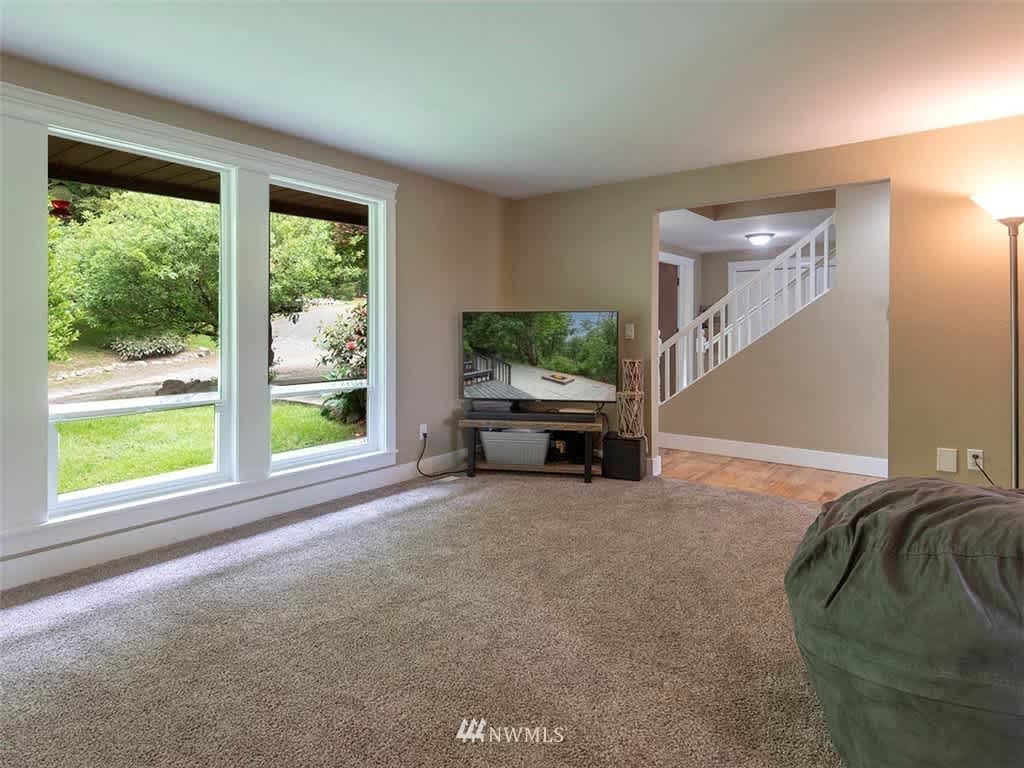 819 Sunnyside Blvd