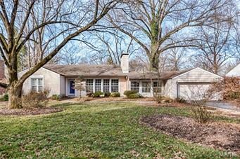 Ranch Home With Pool in Ladue