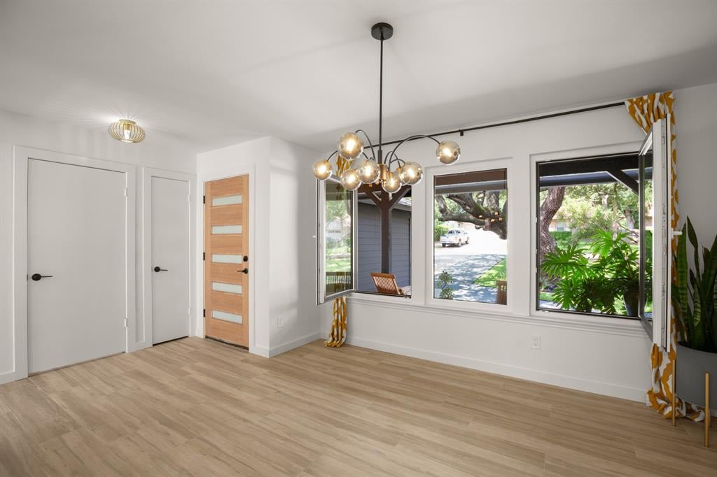 12309 Antoinette Pl