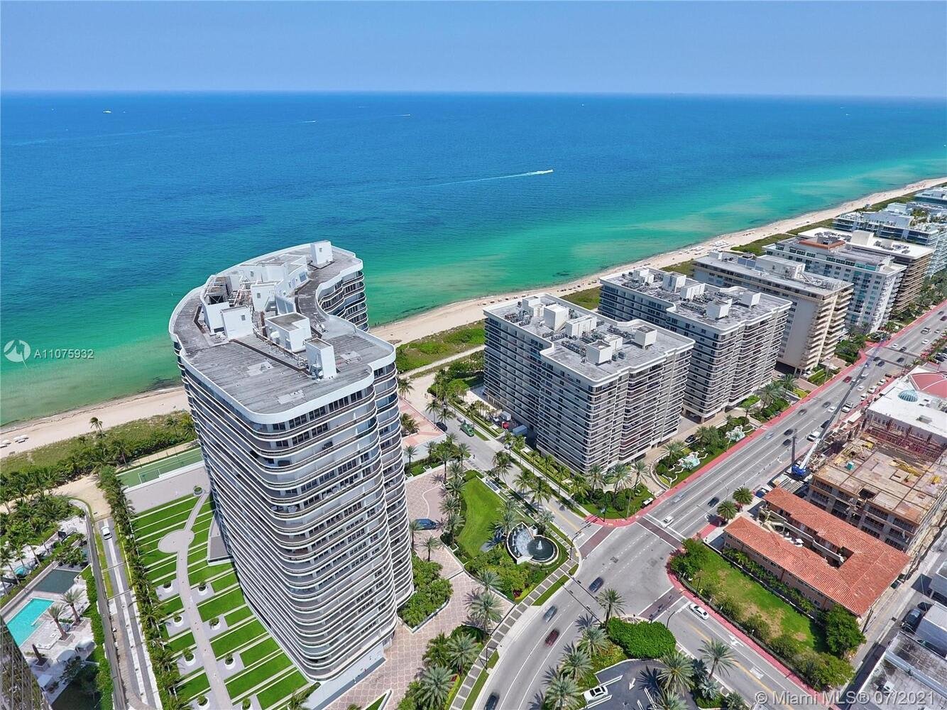 9601 Collins Ave, #505