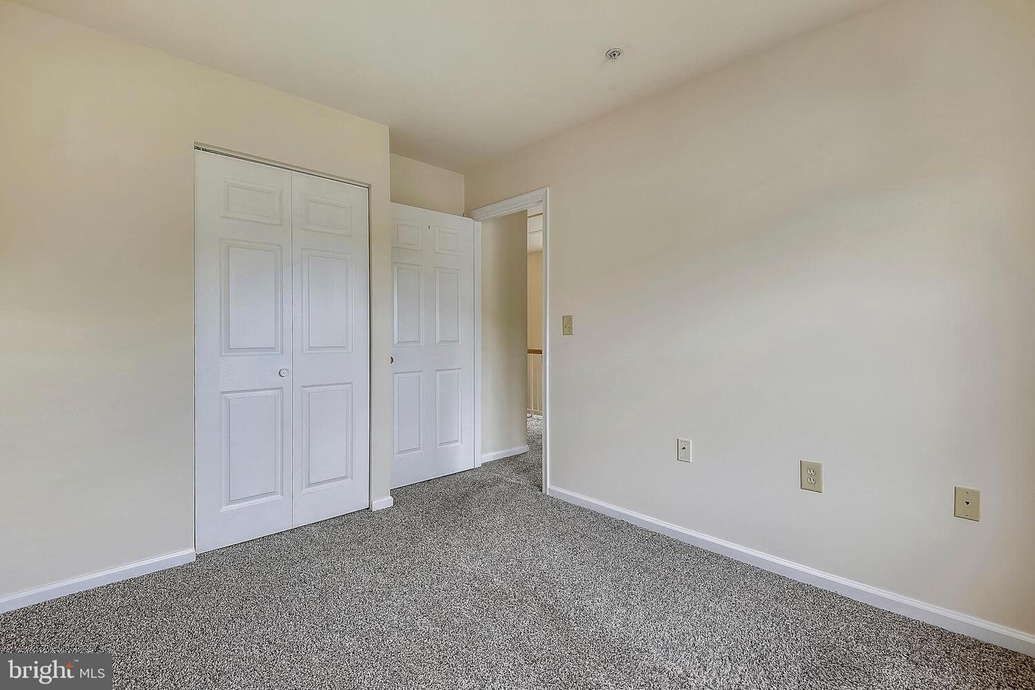 2401 Lizbec Ct