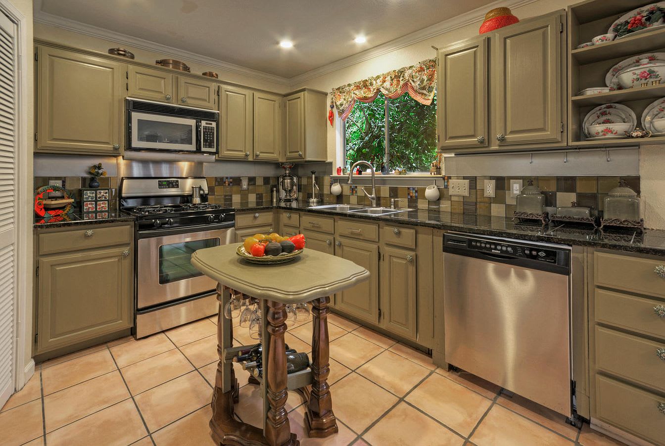 12409 Beartrap Ln