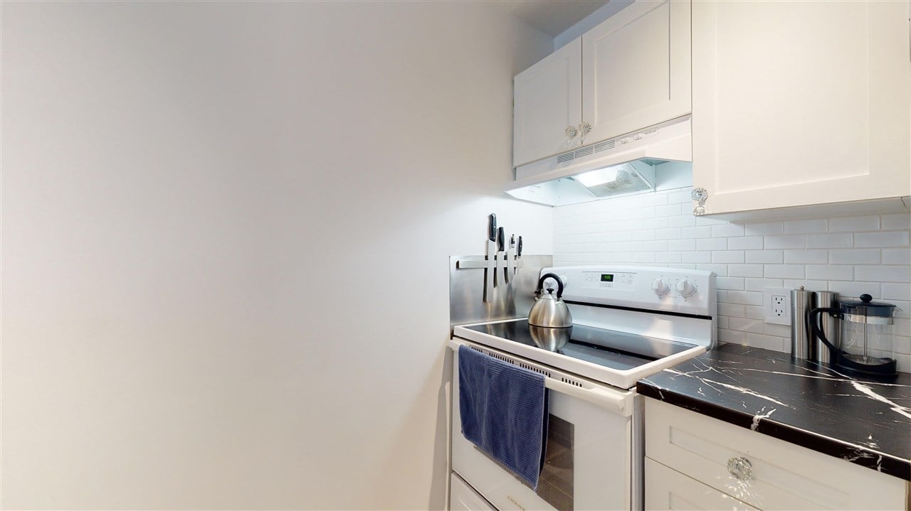 354-4340 Lorimer Rd