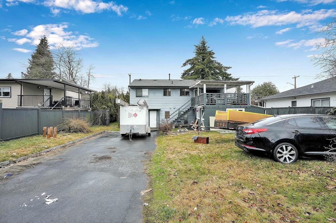 9428 132 St