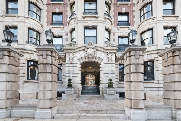 390 Commonwealth Ave, #PH5