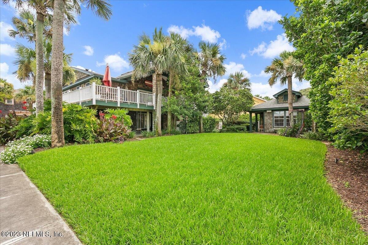 1296 BEACH Avenue
