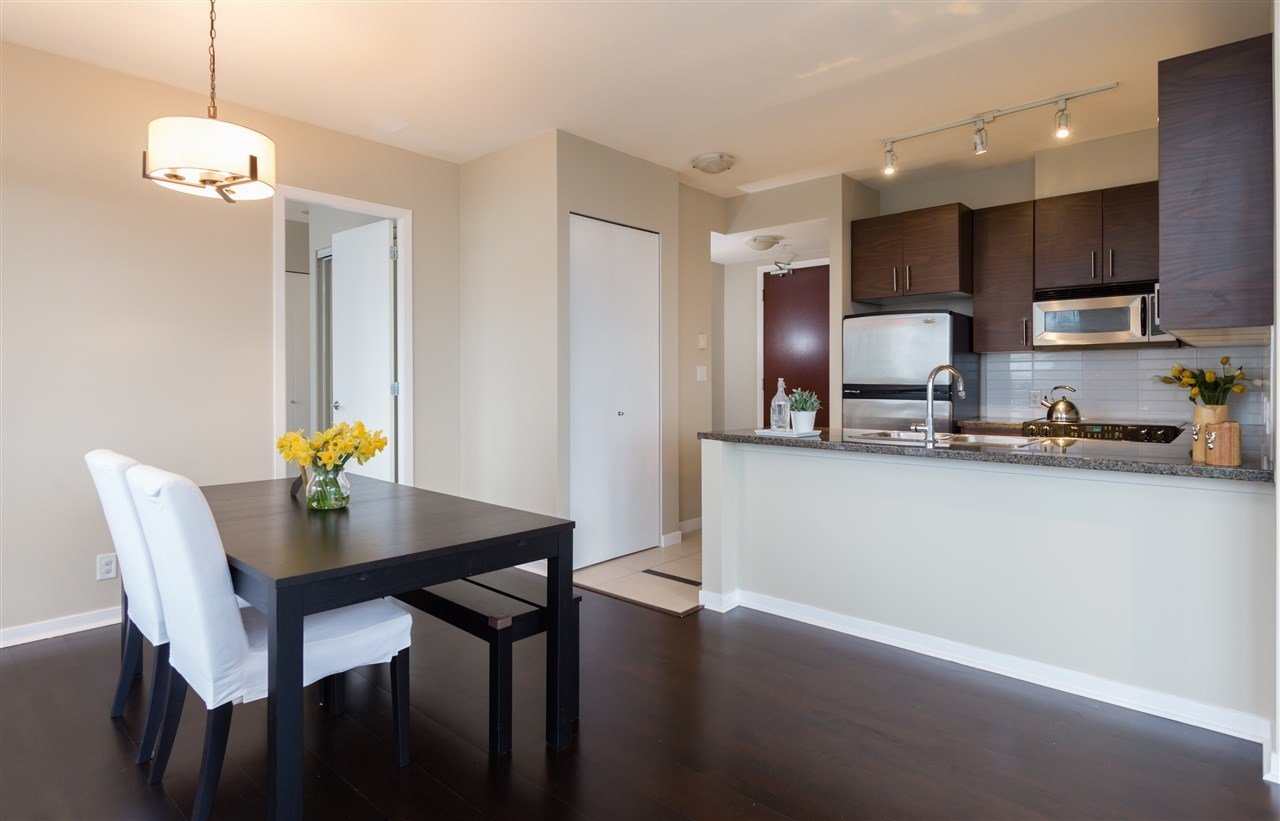 703-2355 Madison Ave