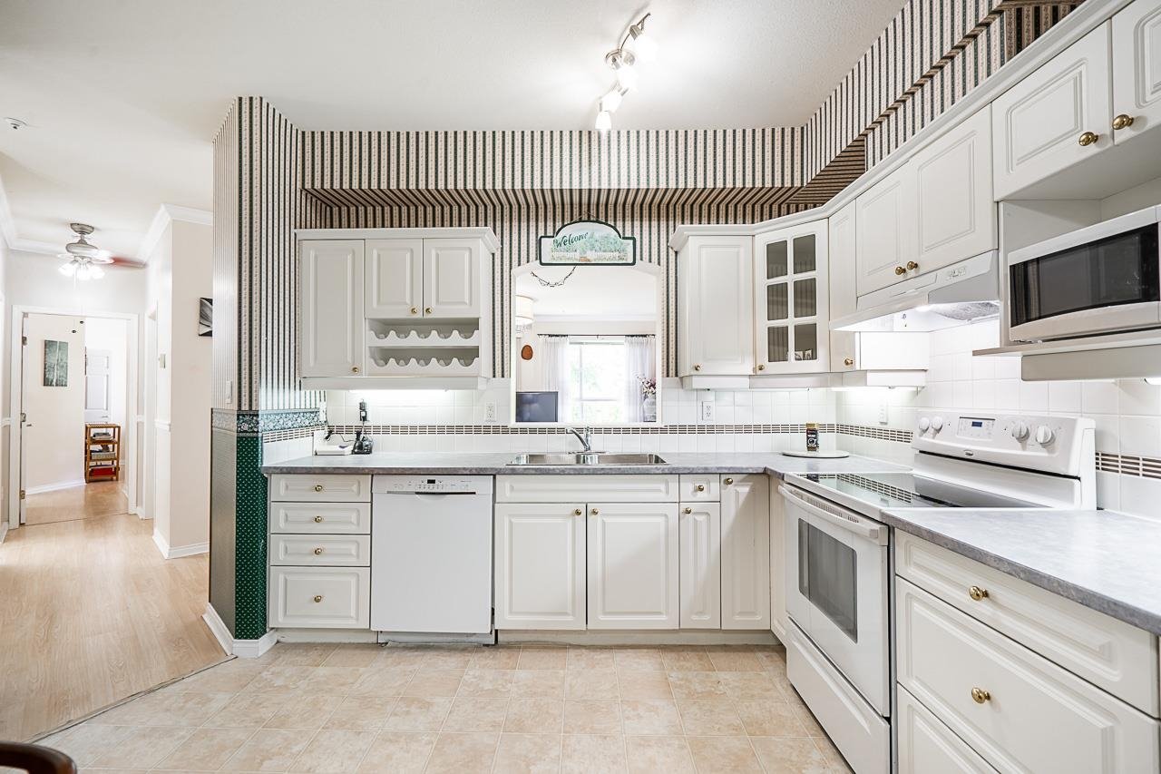 305-3098 Guildford Wy
