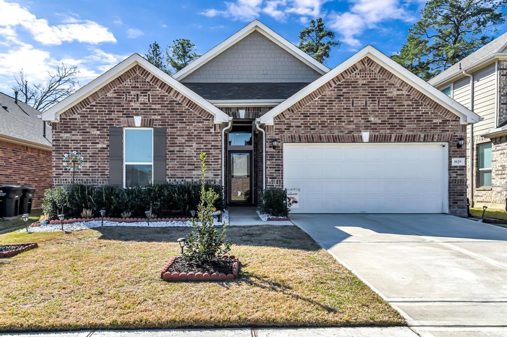3929 Eagle Nest Lake Ln