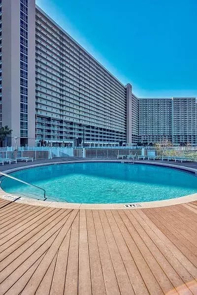 9860 S Thomas Drive Unit 1015