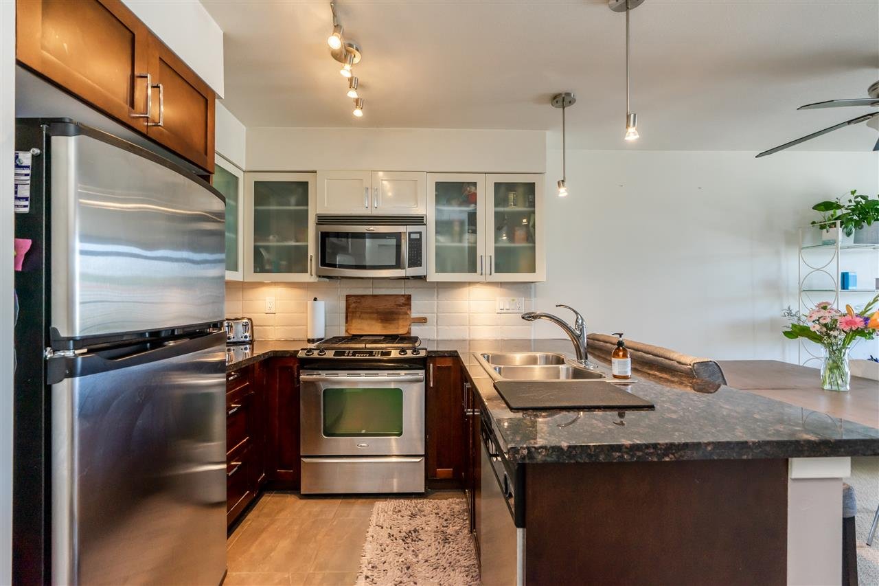 1508-1 Renaissance Square, New Westminster