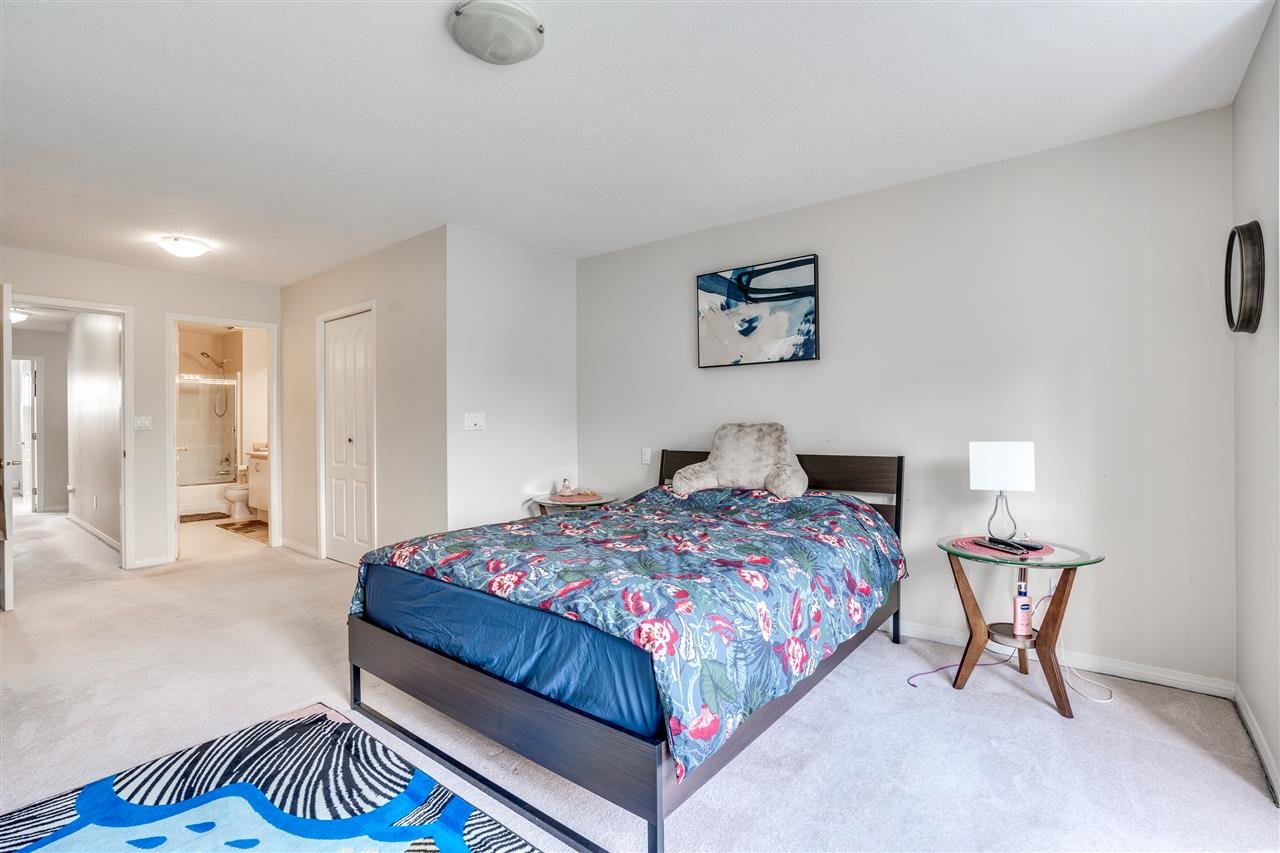 6-14788 105a Ave