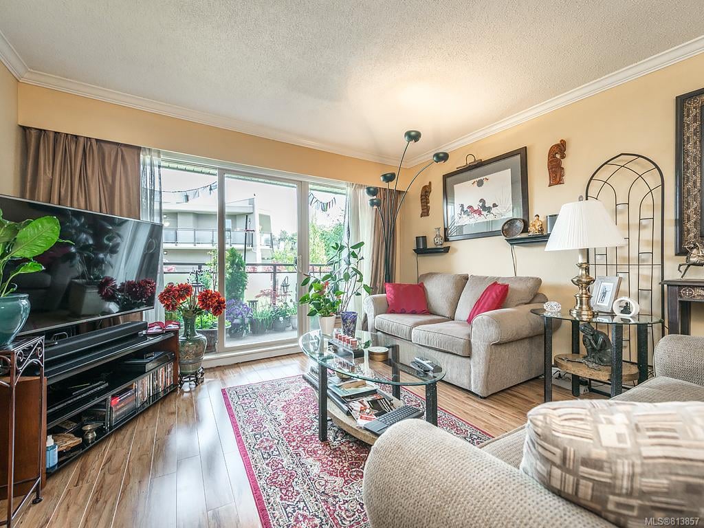 311-1419 Stadacona Ave