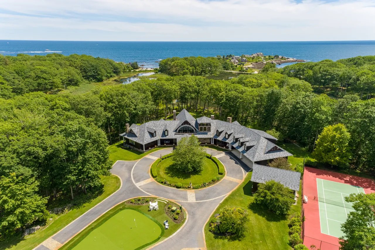 Maine Vacation Rental of the Week – 260 Ocean Ave, Kennebunkport, Maine