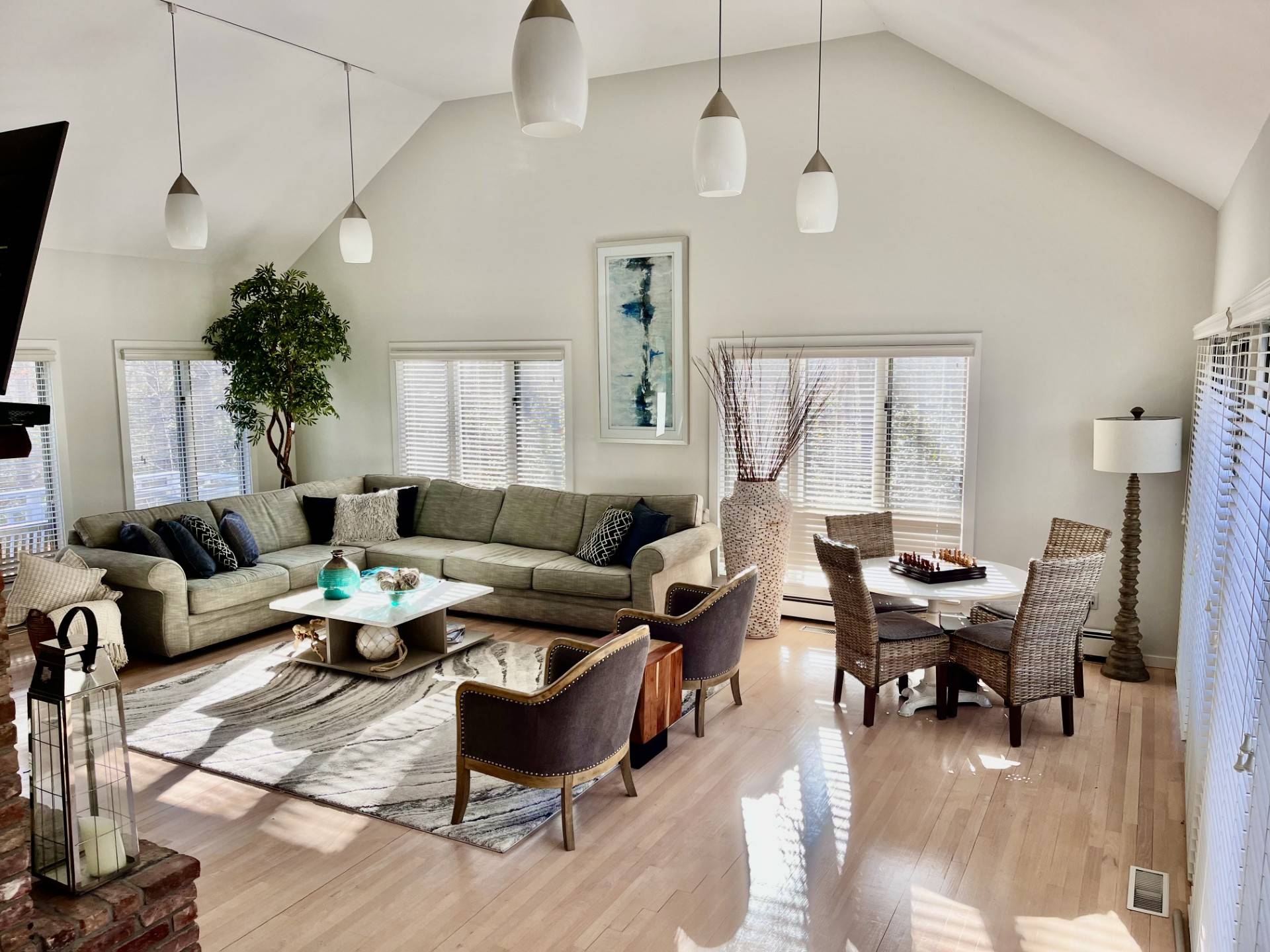 Sag Harbor/North Side Hills Contemporary