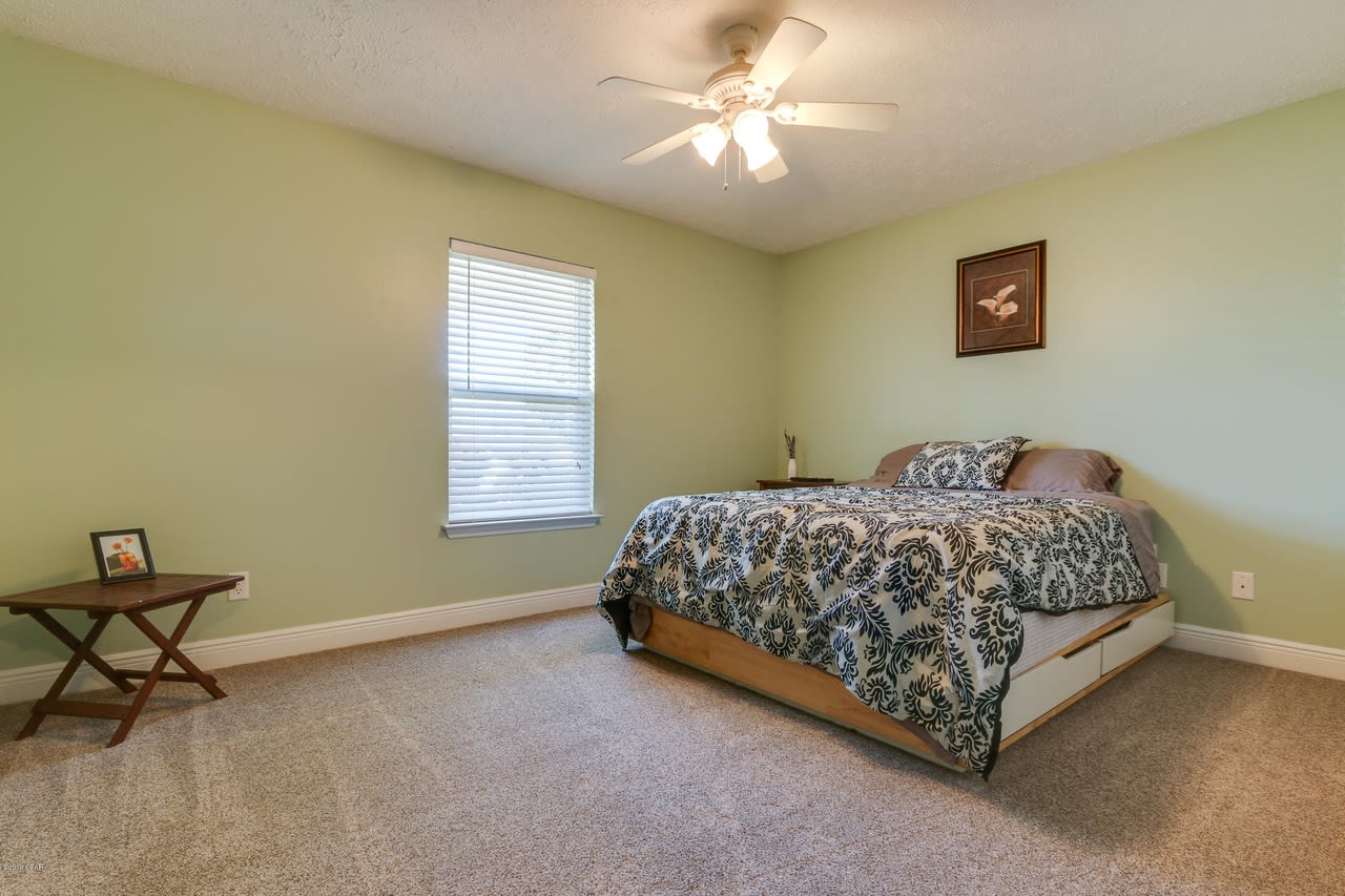 5307 Nicholas Lane