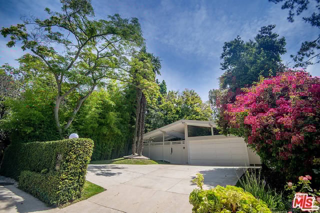 2712 N BEVERLY GLEN