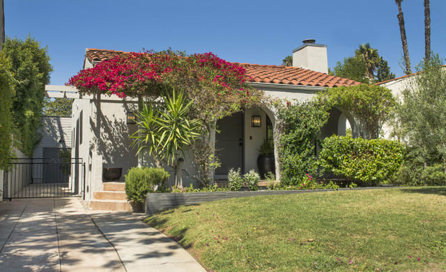  1623 N Curson Ave
