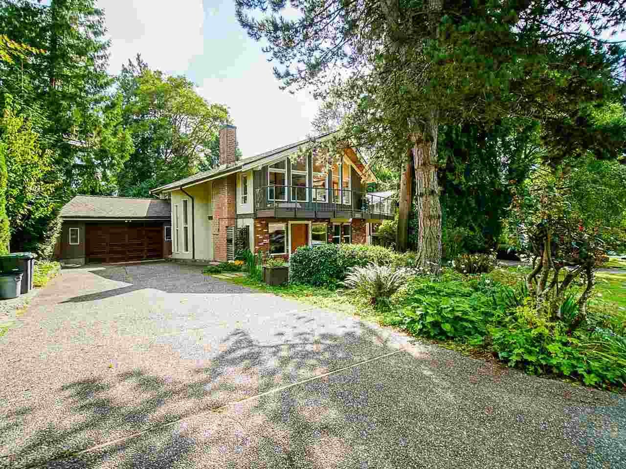 2612 Hardy Cres