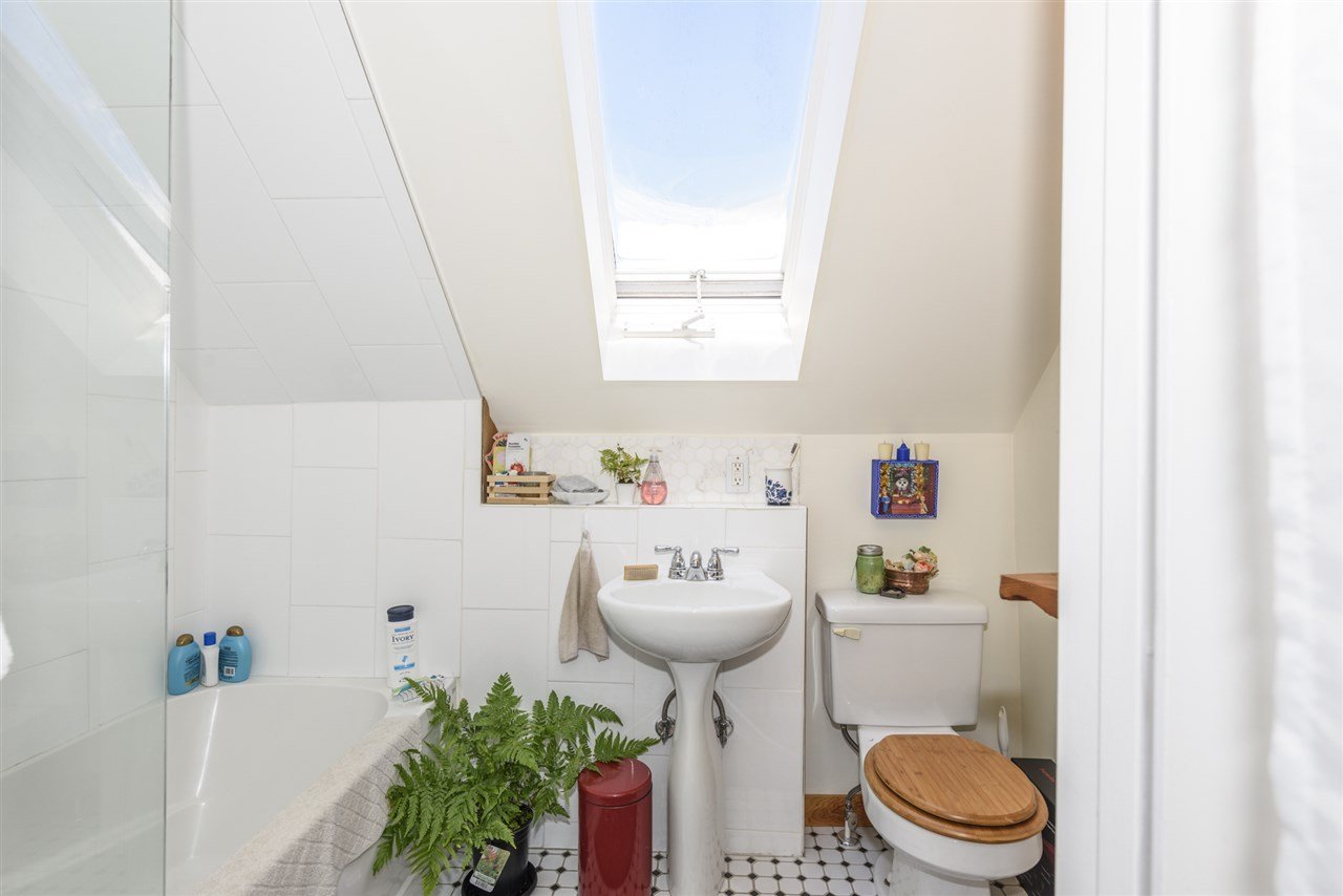 1616 Kitchener Street, Vancouver