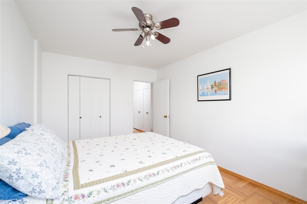403-1050 Chilco St