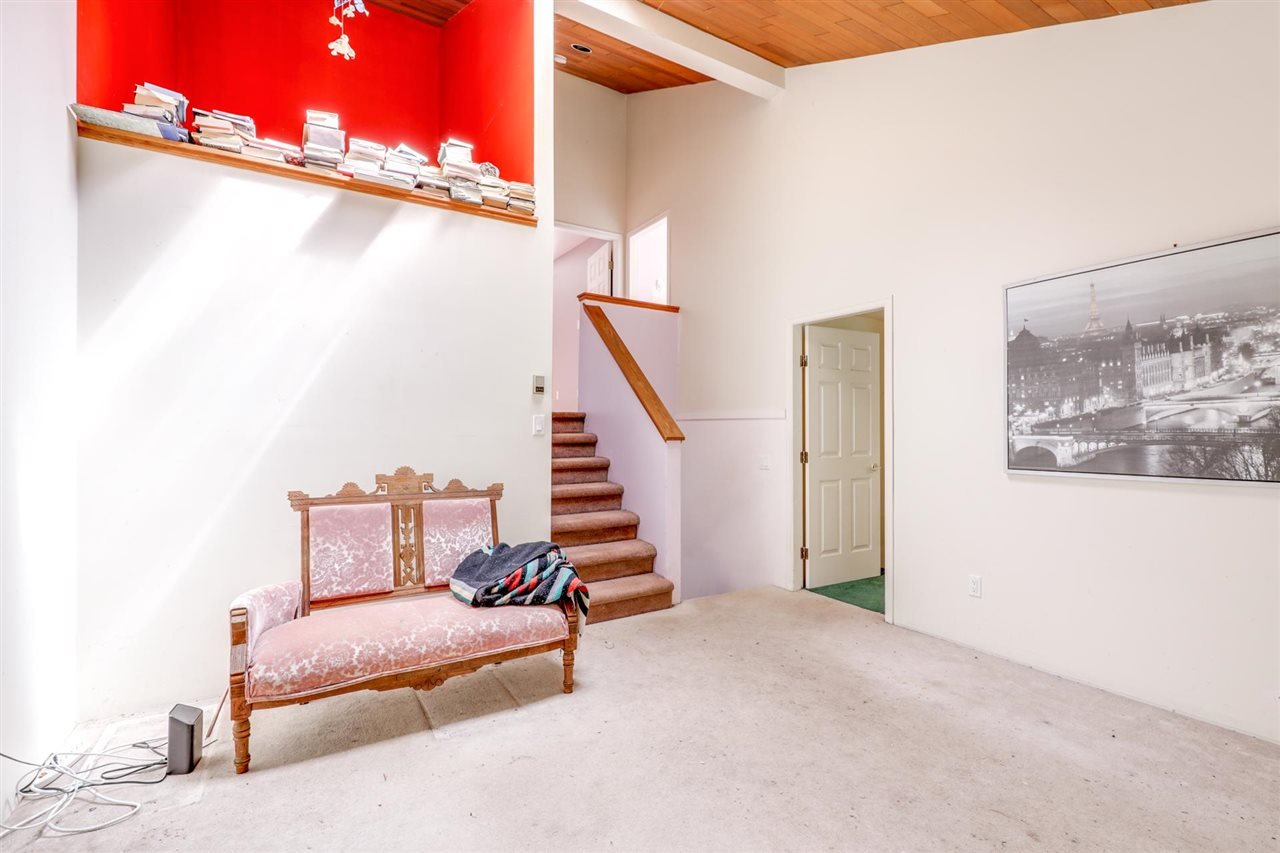 2497 Panorama Dr