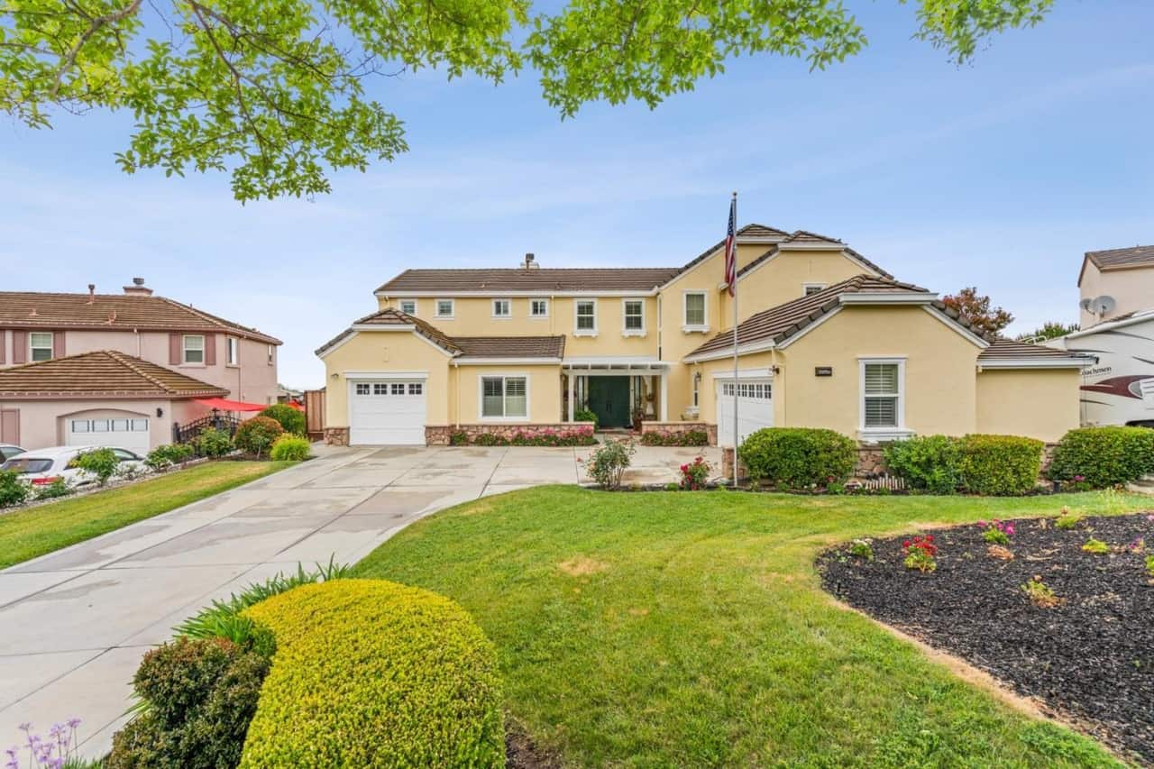 3585 Cour De Charles • San Jose • 95148