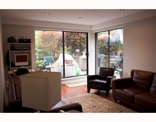 102-680 E 5th Ave