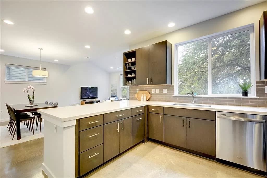 3001 Del Curto Rd, #5