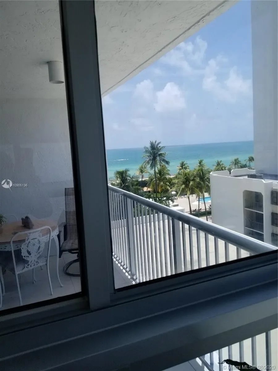 2655 Collins Ave APT 806