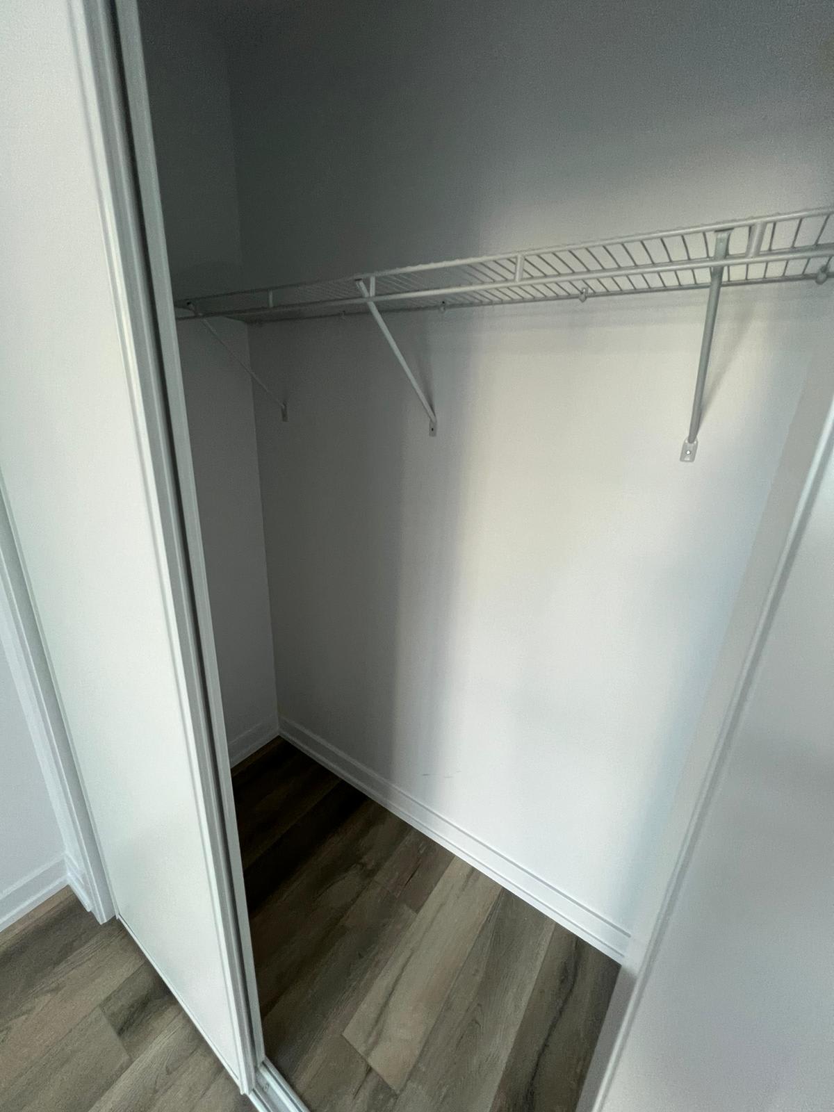 470 Dundas St E Unit: 106