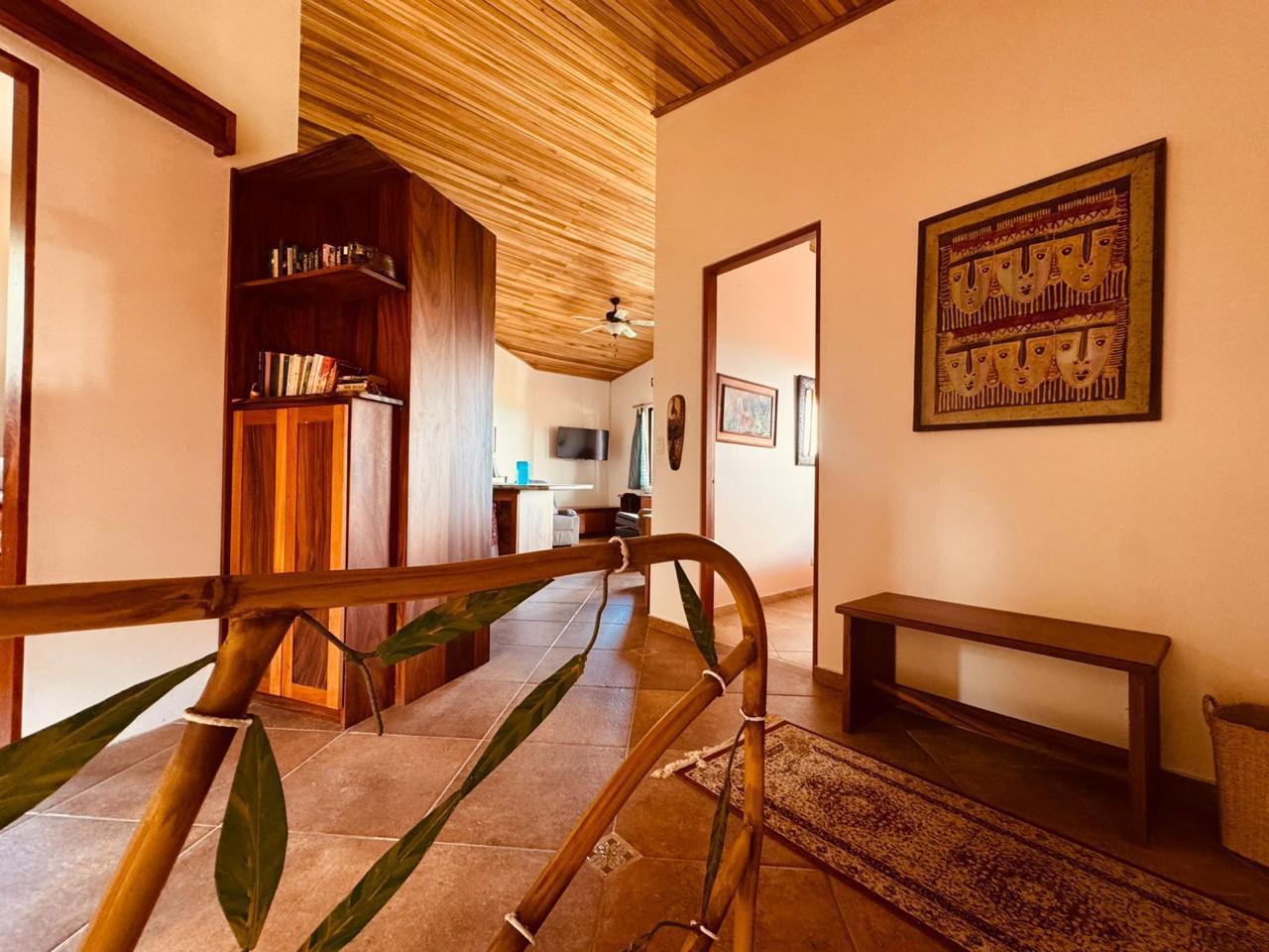 Luxury Lakefront Villa Guesthouse, Lake Arenal, Alajuela