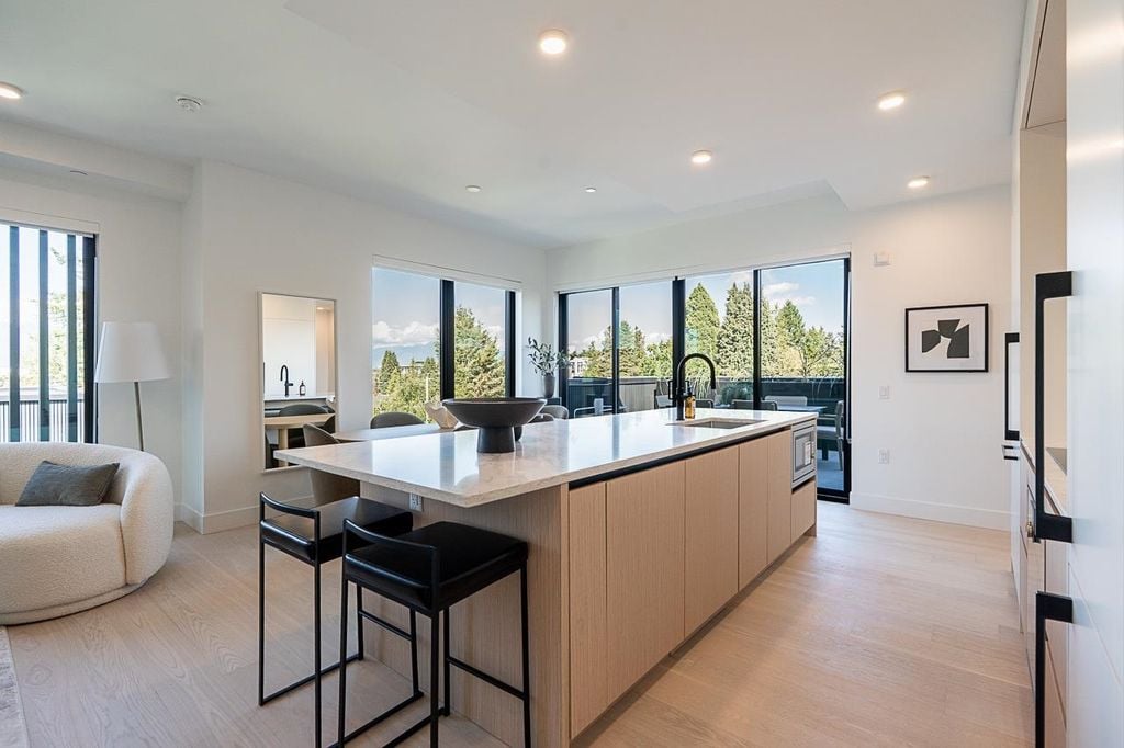 539 W 28th Avenue 202, Vancouver