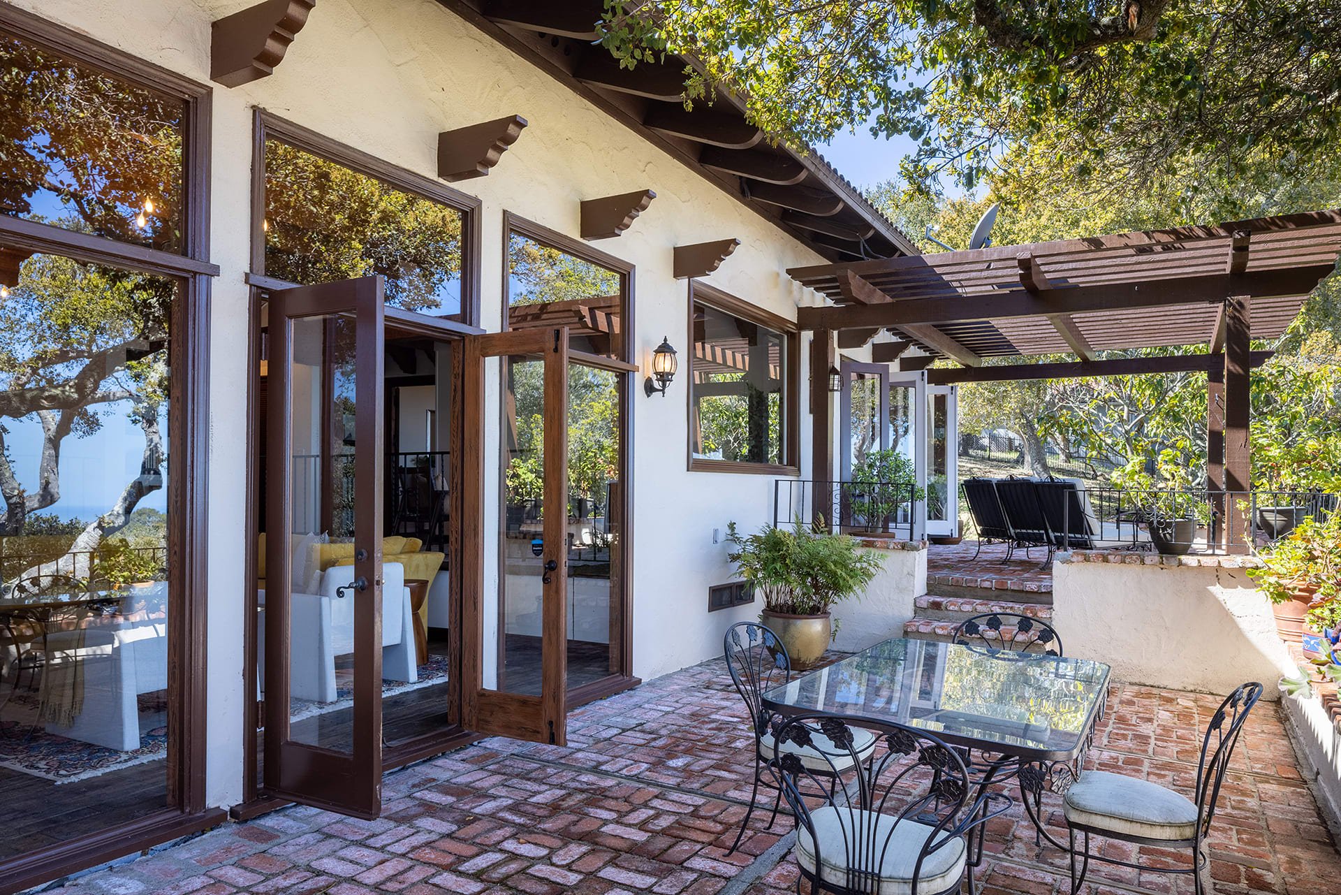 Serene Monterey Haven - 11975 Saddle Rd