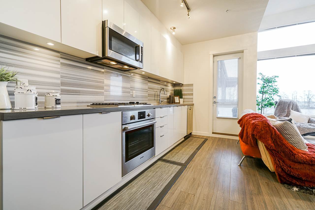 320-3138 Riverwalk Ave