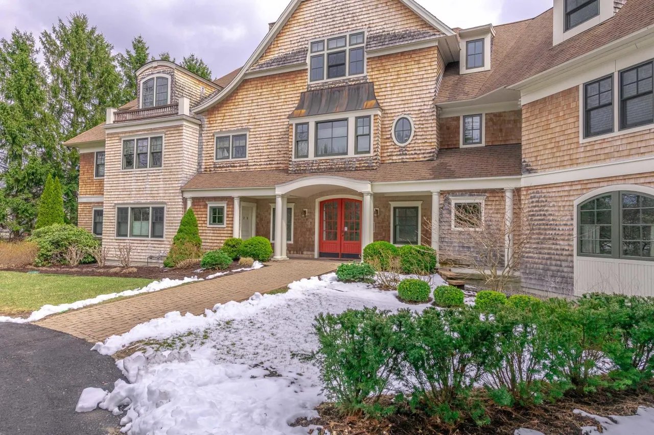 Home for Sale – 162 Mill Pond Way 2, Portsmouth, NH