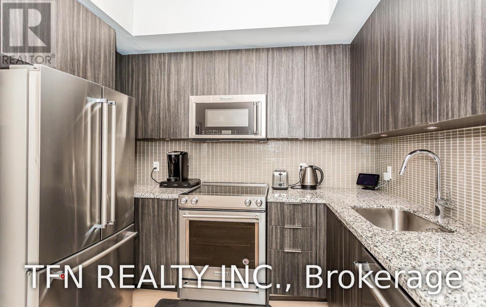20 Shore Breeze Drive, 211 
