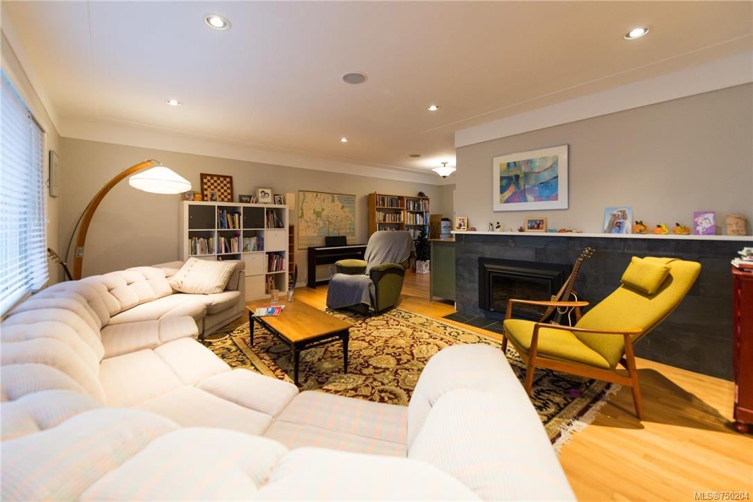 3910 Ansell Rd, Saanich