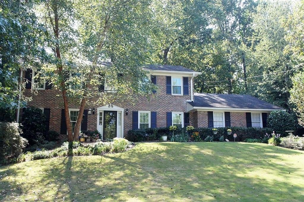 2339 Leisure Ln