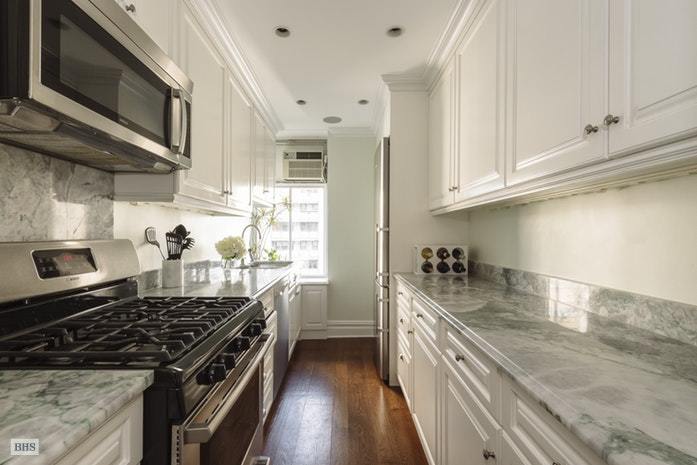 12 W 72nd St, #8B