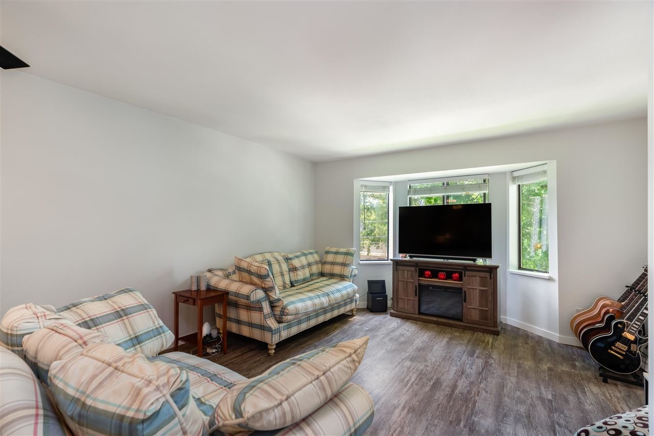 210-5294 204 St